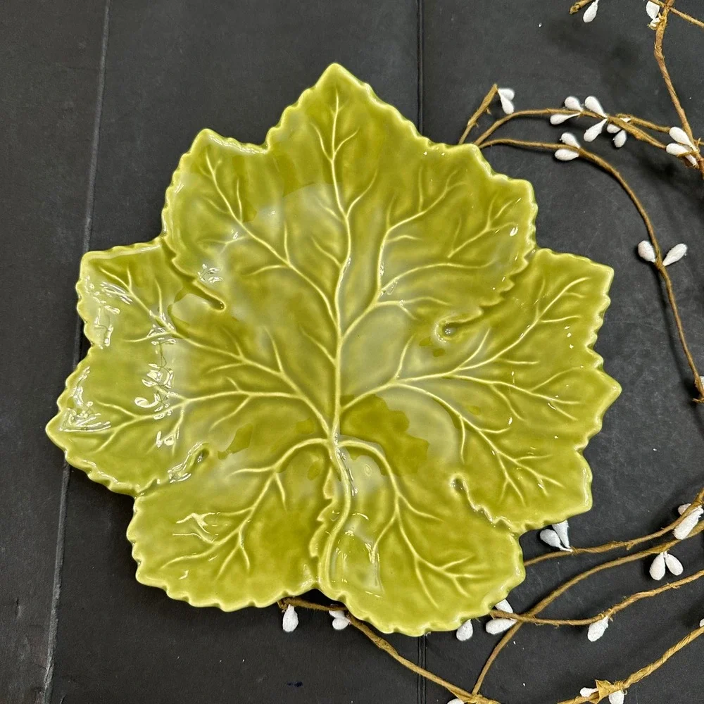 Vintage Olfaire Majolica Green Leaf Ceramic Dish Accent /Serving Plate Portugal